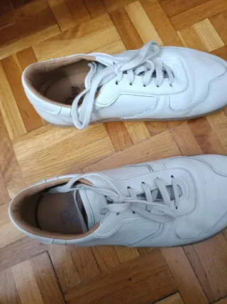 Zapatos barefoot blanco roto.