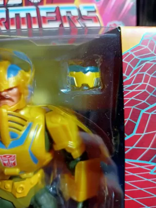 Masters of the Universe x Transformers Bumblebee