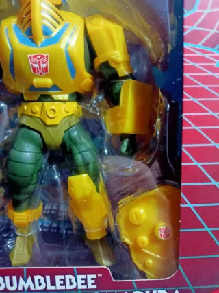 Masters of the Universe x Transformers Bumblebee