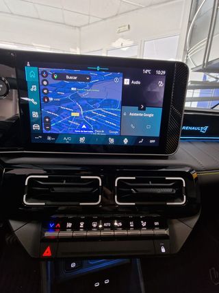 Renault 4 ICONIC E-TECH 2025