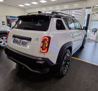 Renault 4 ICONIC E-TECH 2025