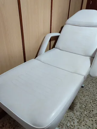 Camilla estética y silla