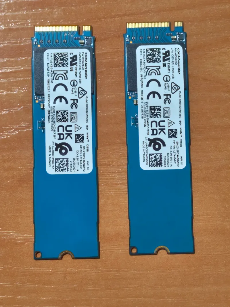 2x SSD M.2 NVMe 128GB KIOXIA