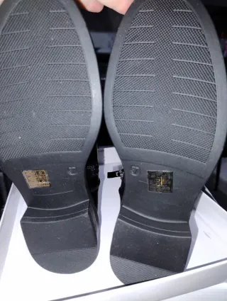 Stivali neri con borchie