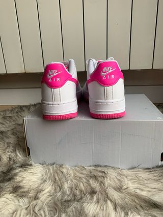 Nike Air Force 1 Blancas y Rosas
