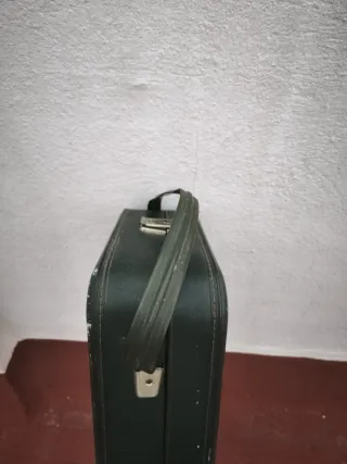 Maleta vintage verde