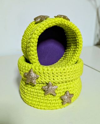 Par cestos crochet decorados con estrellas