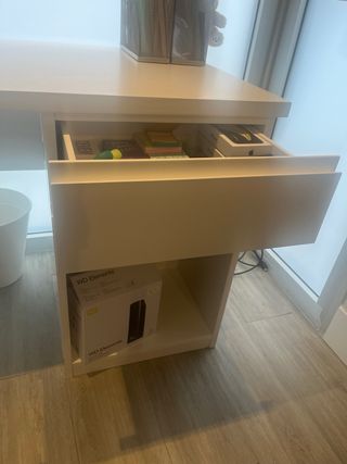 Mesa de estudio DM lacada en blanco