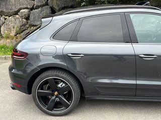 Porsche Macan S DIESEL SPORT R- DESIGN BLACK EDITION 258CV (2017)