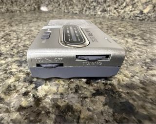 Radio Portátil INDIN AM/FM