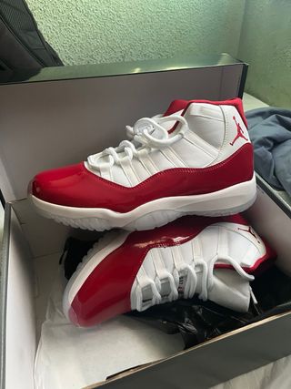 Jordan 11 Rojas y Blancas