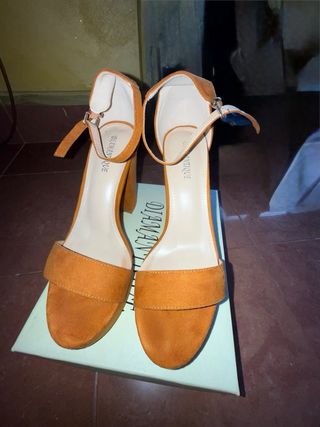 Sandali Diamantique colore cammello