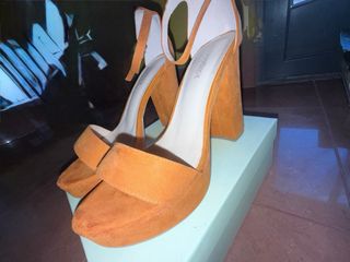 Sandali Diamantique colore cammello