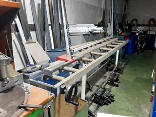 Maquinaria aluminio y camión