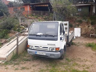 Maquinaria aluminio y camión