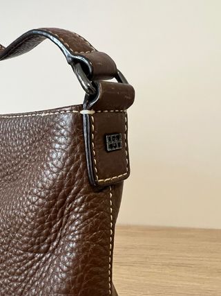 Bolso de piel marrón Gloria Ortiz