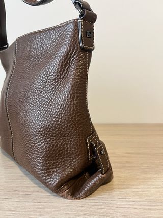 Bolso de piel marrón Gloria Ortiz