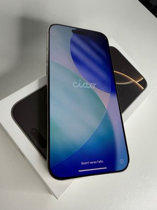 iPhone 16 Pro Max GRIS