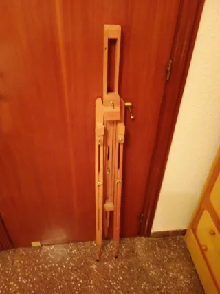 Trípode de madera para pintar