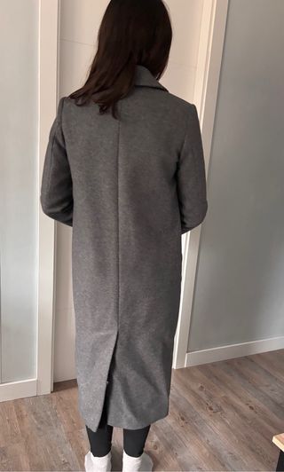 Abrigo largo de lana gris