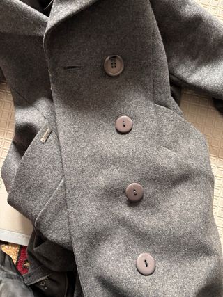 Abrigo largo de lana gris