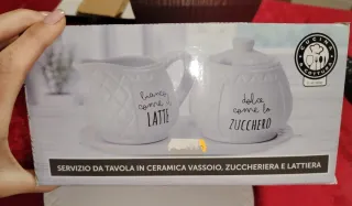 Set zuccheriera e lattiera in porcellana nuovo