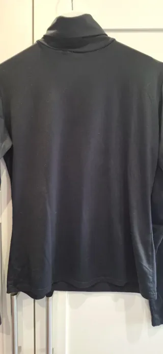 Jersey Cuello Alto Negro