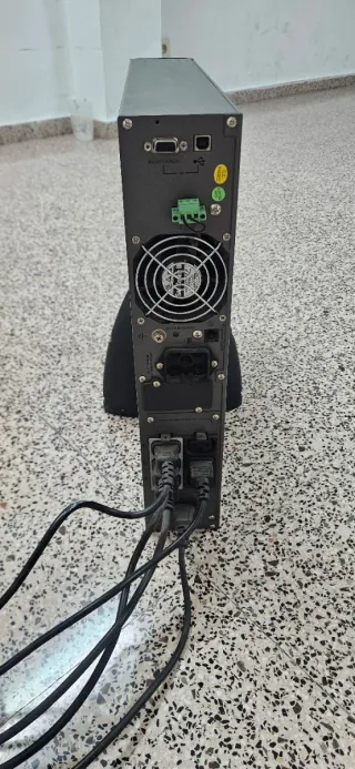 Server Dell + 3 stampanti Oki/Samsung, Sai, ecc.