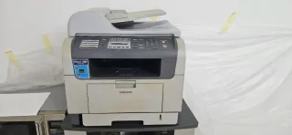 Server Dell + 3 stampanti Oki/Samsung, Sai, ecc.