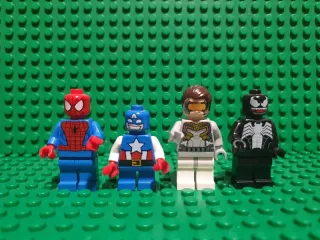 Set 4 Minifigure LEGO Super Heroes