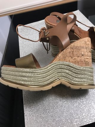 Sandalias cuña Dorati talla 36