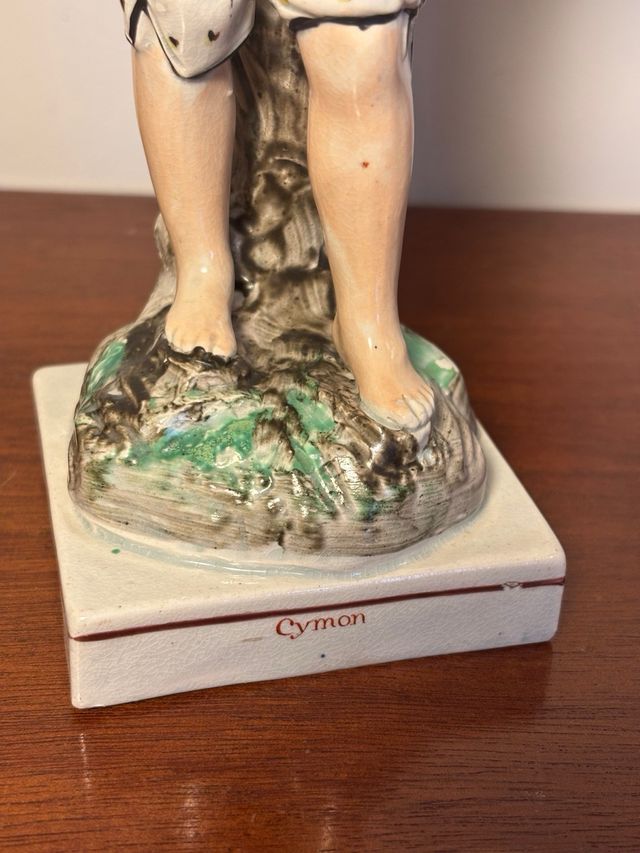 Pareja de Figuras de  Staffordshire. S. XVIII