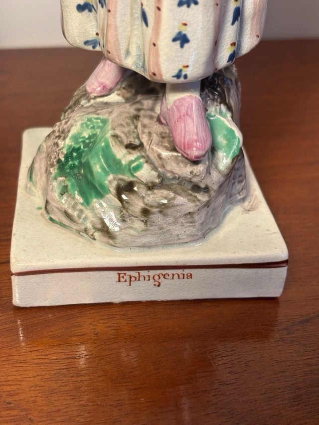 Pareja de Figuras de  Staffordshire. S. XVIII