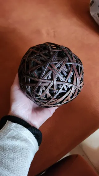 Bolas decorativas de mimbre y madera