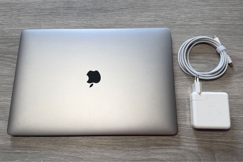 MacBook Pro 16 2019 i7 16GB RAM 500GB SSD