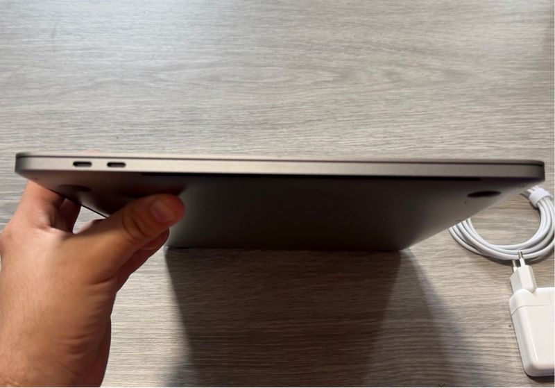 MacBook Pro 16 2019 i7 16GB RAM 500GB SSD afbeelding 7