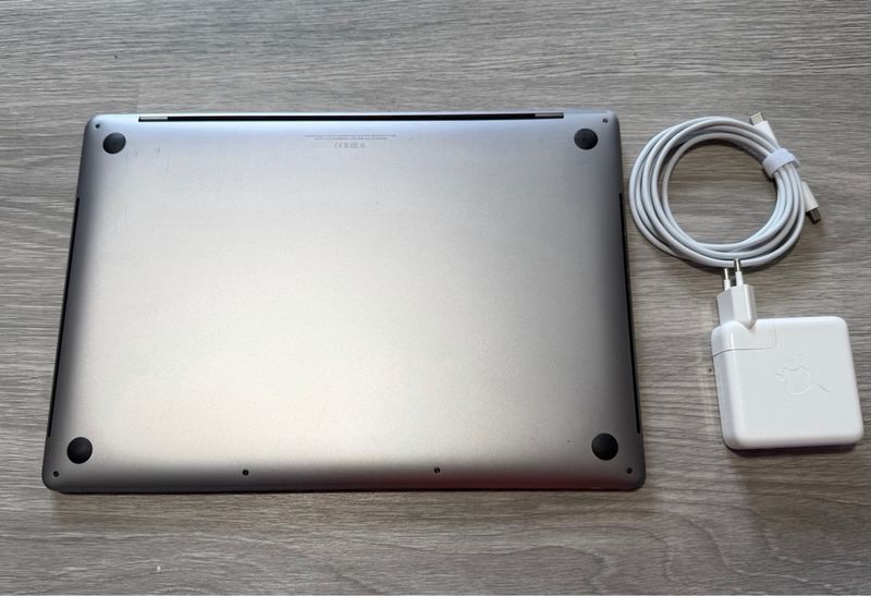 MacBook Pro 16 2019 i7 16GB RAM 500GB SSD afbeelding 6