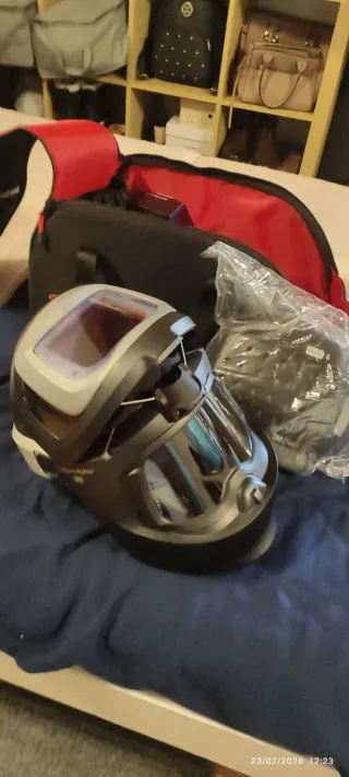 Careta de soldar 3M nueva