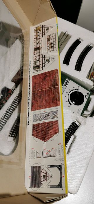 MINITRIX Kit Iniciación tren eléctrico escala N