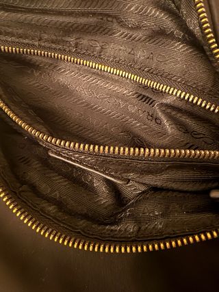 Riñonera Prada Re-Nylon Negra Original