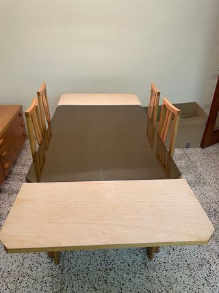 Mesa comedor y 4 sillas madera y cristal