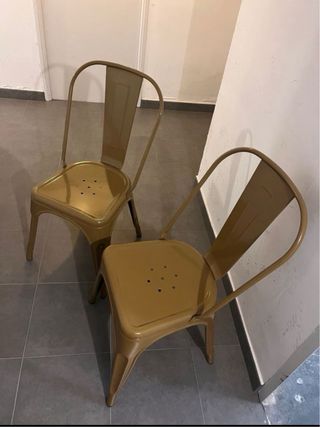 2 Sillas Metálicas Color Mostaza Tolix como nuevas