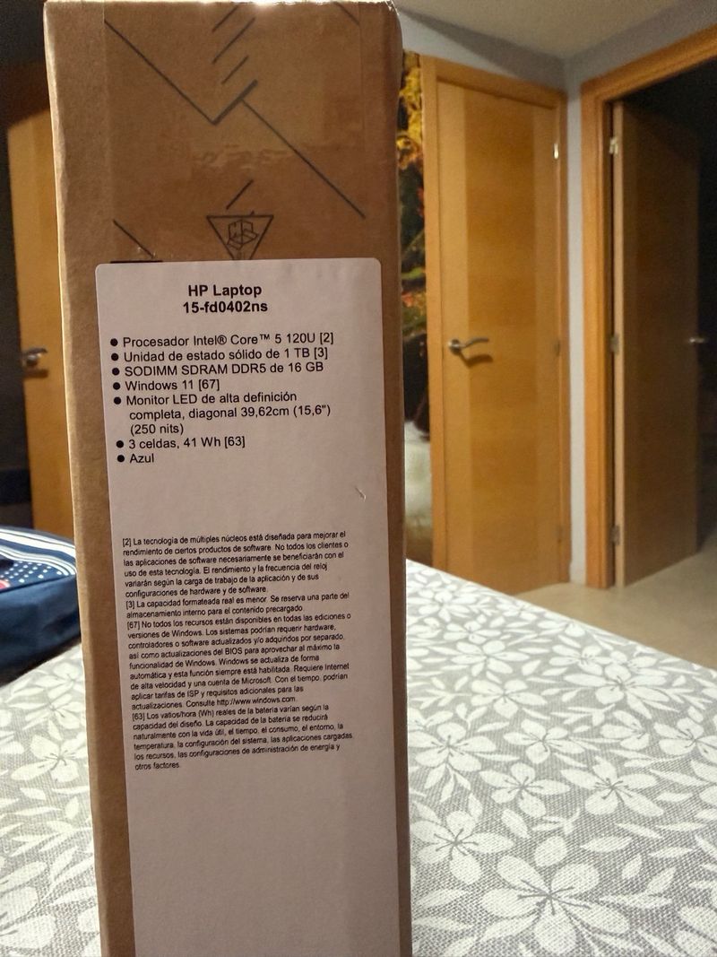 Portátil HP 15-fd0402ns afbeelding 2