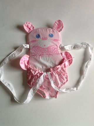 Portabebés y casita para muñecas