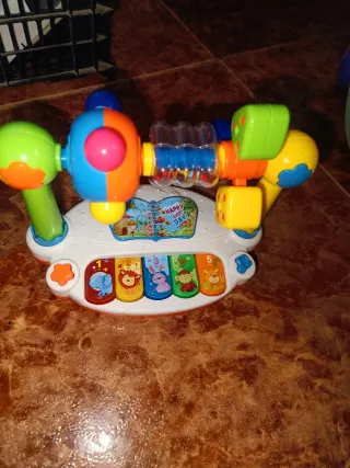 Juguetes varios para bebé