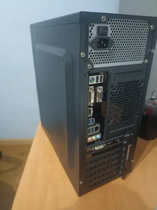 Torre Nox i5 8600k Negra y Azul