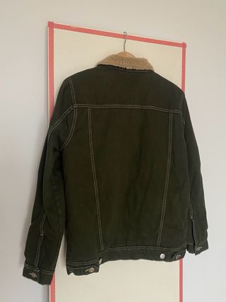 Cazadora denim verde oliva Zara borreguito S