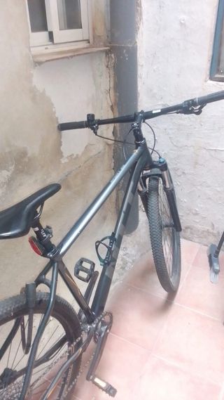 Bicicleta de montaña casi nueva