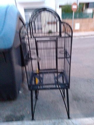 Jaula para pájaros negra