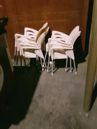 Sillas de plástico apilables